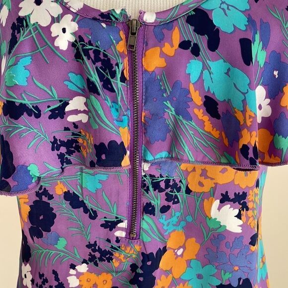 Racer back zip up front blouse with ruffle accent by Ali and Kris size small - Picture 2 of 9